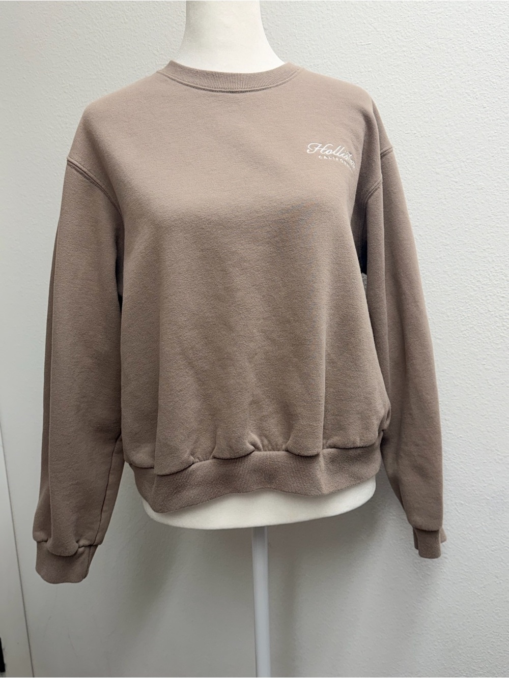 Hollister Women's Taupe Crewneck Sweatshirt size small
